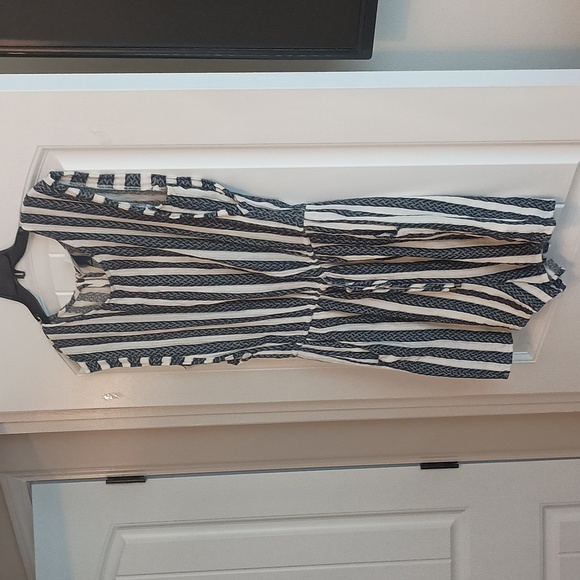 Universal Thread Romper - Picture 3 of 9